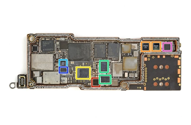 Qualcomm PMX65 power management chip Apple 14pro max