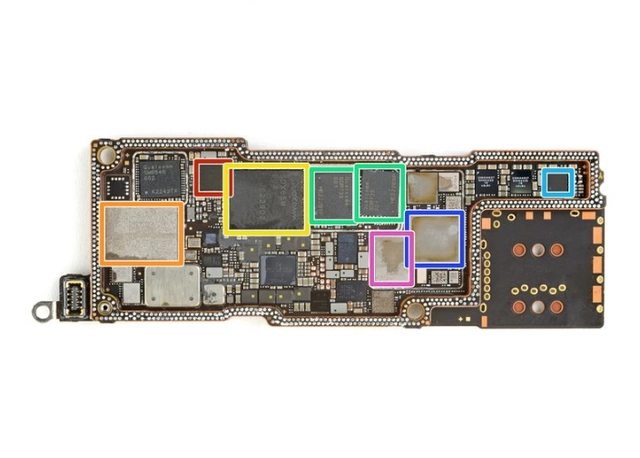 Taking apart the Apple iPhone 14 series: Broadcom AFEM-8231 front-end module