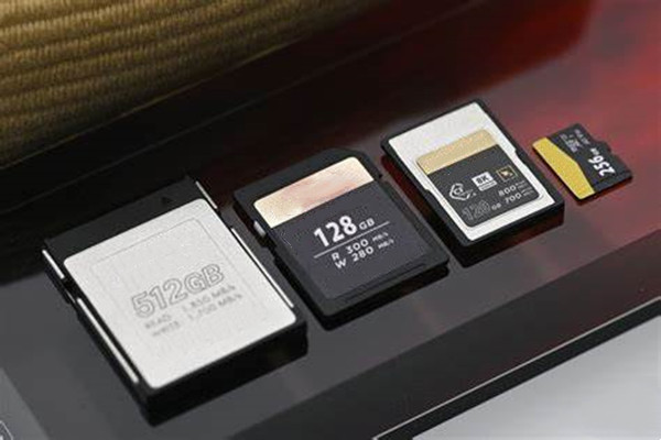 Sells sandisk flash memory cards, mobile memory cards: 8Gb, 16Gb, 32Gb, 64Gb, 128Gb, 256Gb