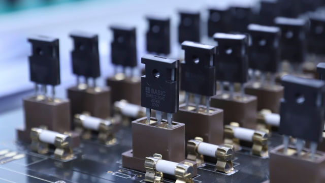 Supply SiC Power Devices: SiC Schottky Diodes, SiC MOSFETs, SiC Power Modules