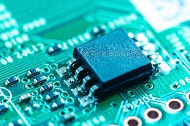 Recycle Qorvo Devices: Wi-Fi 6 Front End Modules, Ultra-Wideband Transceivers, IoT Controllers