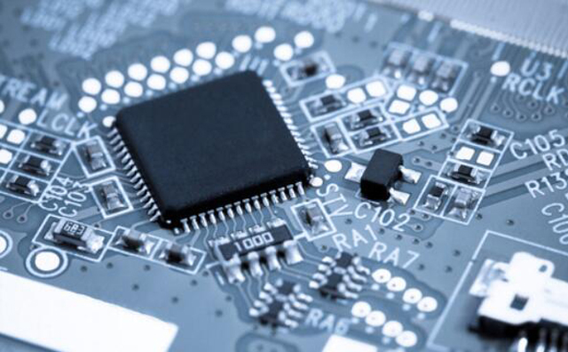 Supply [Renesas] Amplifiers, Supply Operational Amplifiers, Comparators, Instrumentation Amplifiers